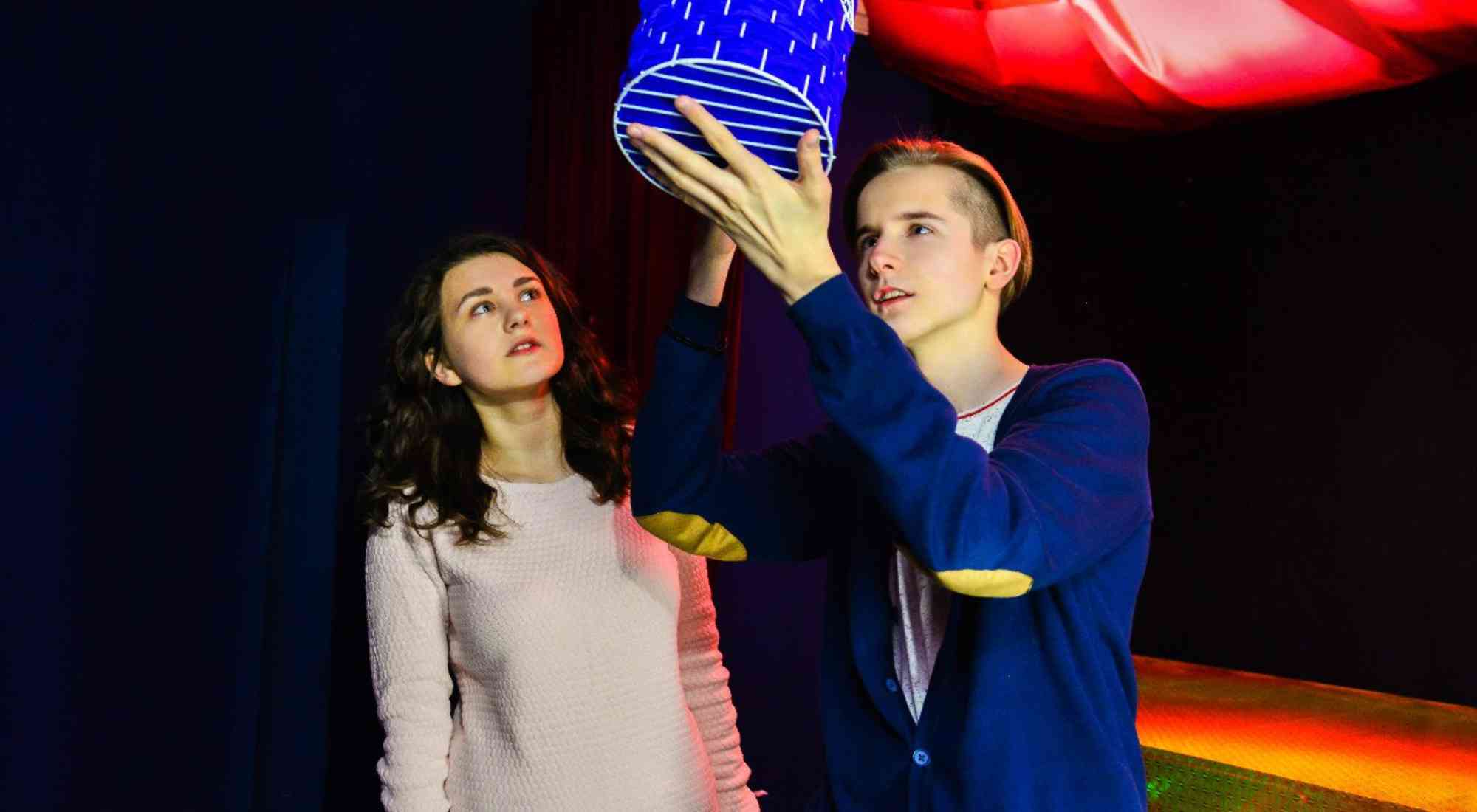 Под куполом цирка квест. Квест цирк иркутск. Квест цирк уфа. Квест под куполом. Под куполом цирка квест.