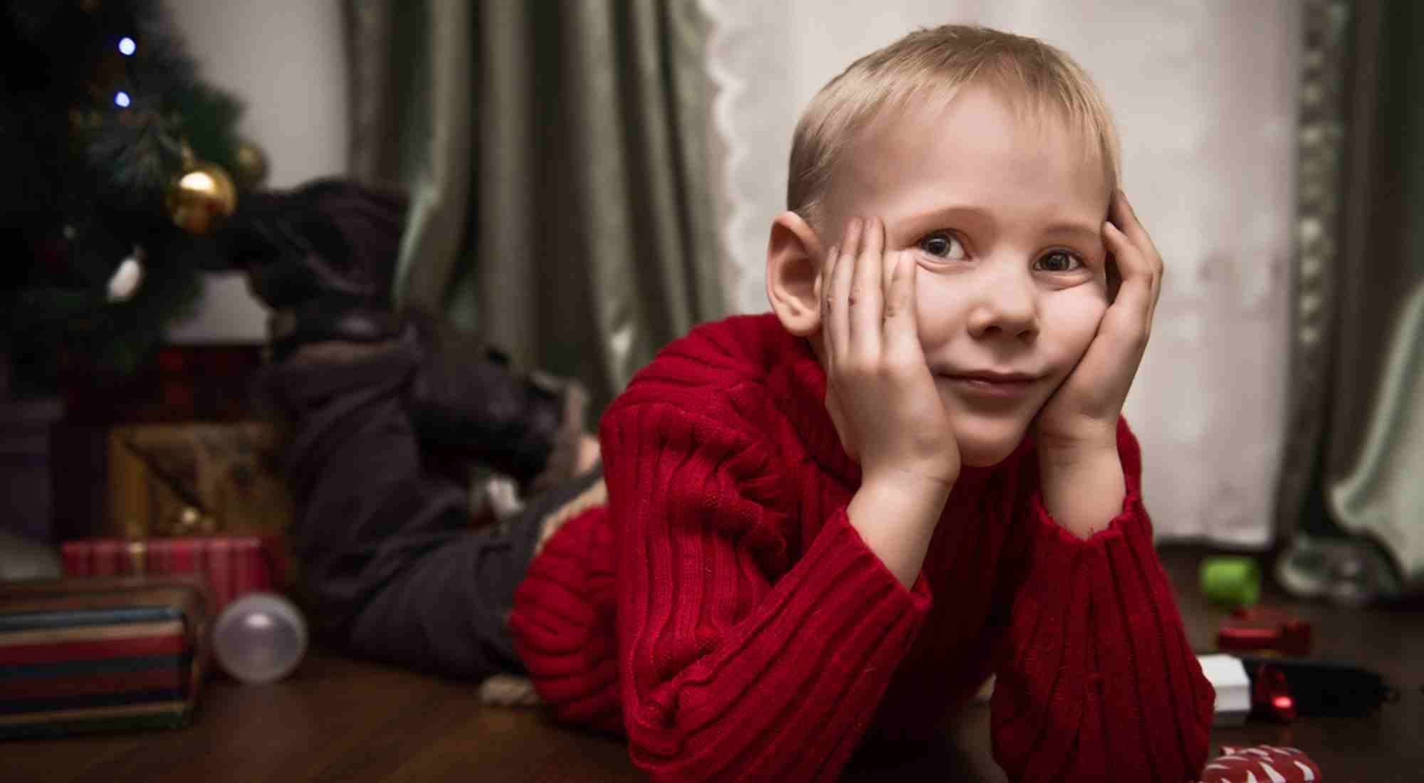 Одна дома отзывы. Один дома. Квест. Один дома. Ребенок один дома. Один дома игрушки.